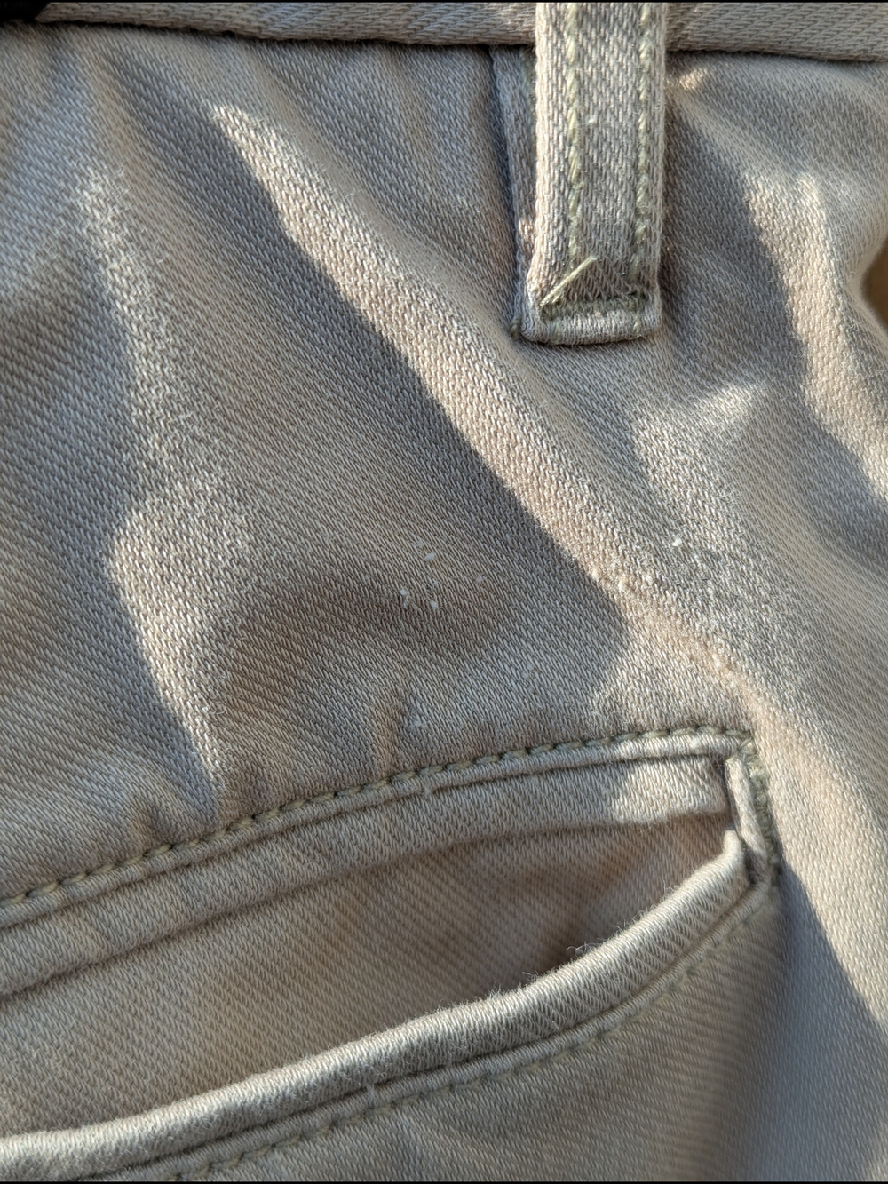 GUESS Myron Slim Fit Chinos 33 Tan Khakis Old Money Quiet Luxury Modern Prep - Picture 7 of 10